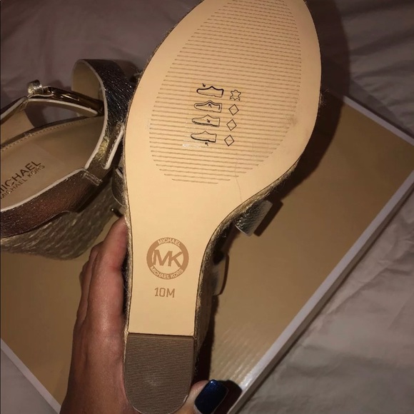 Sold on eBay - Picture 6 of 7